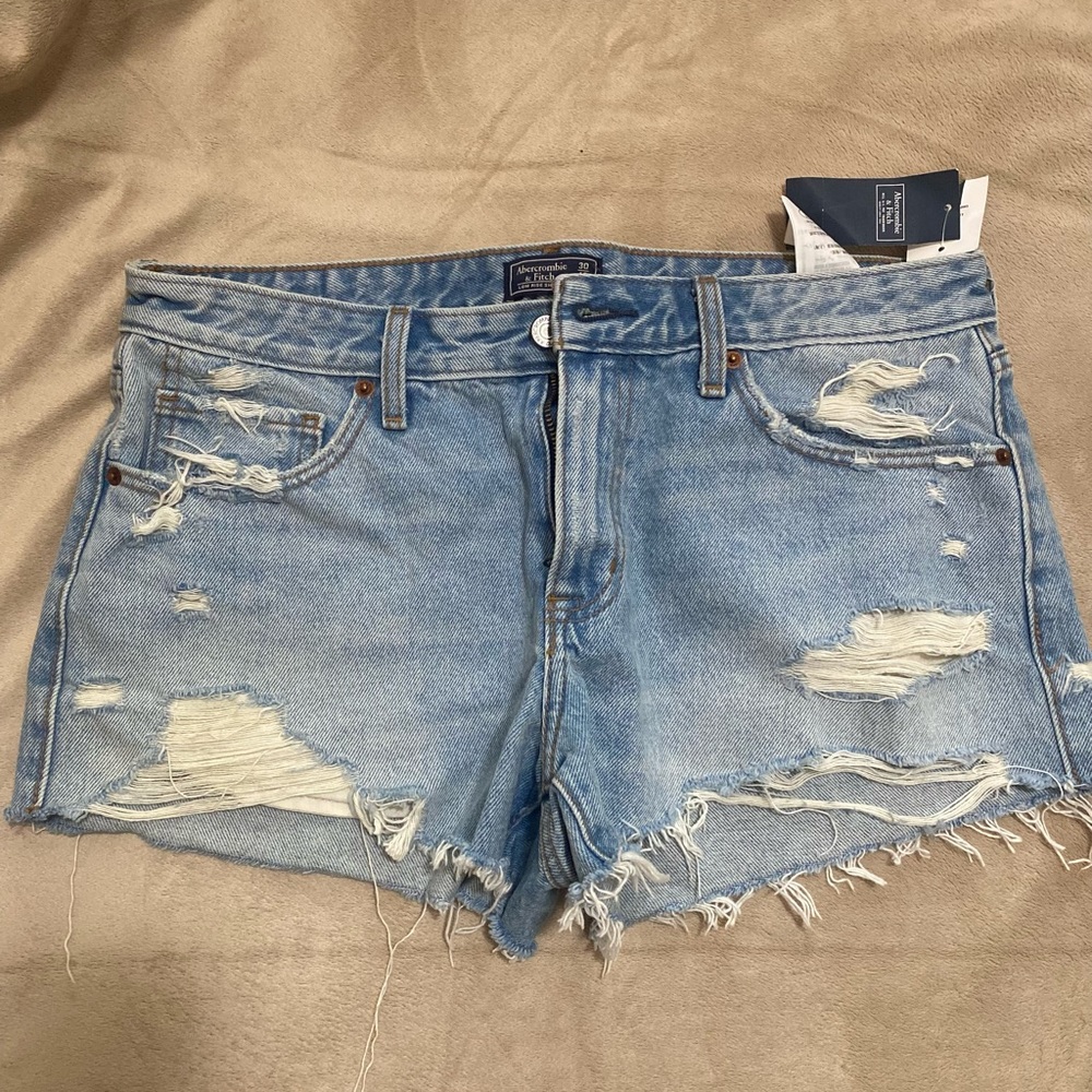 Abercrombie low rise jean short